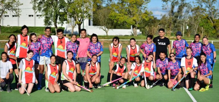 La Escuela de Hockey de Puerto Yeruá visito la cancha del Centro de Desarrollo Deportivo del NEA