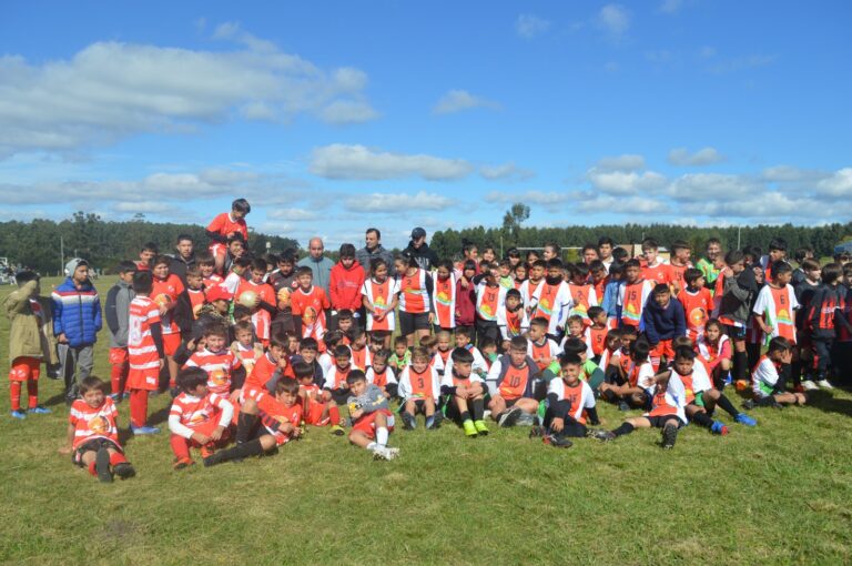 Gran Encuentro de Fútbol en Puerto Yeruá
