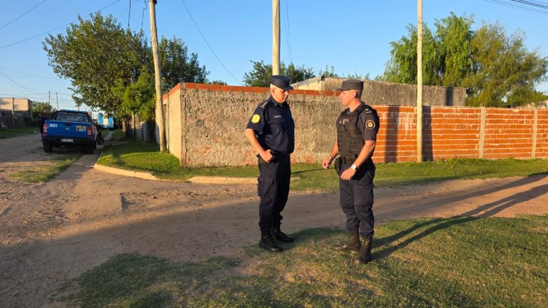 Buscaban elementos robados en una vivienda y hallaron droga: un detenido y un joven prófugo en Concordia