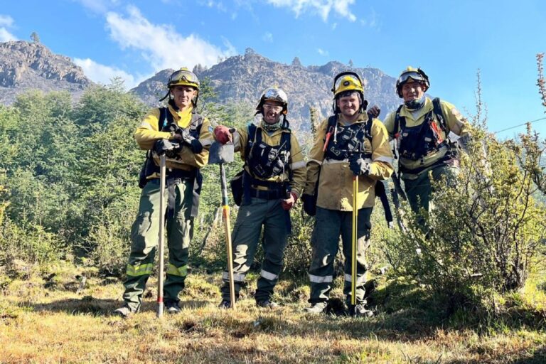 Brigadistas entrerrianos combaten los incendios en Chubut: así es el operativo en Cholila