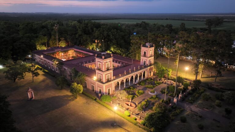 El Palacio San José será restaurado: Frigerio firmó un convenio clave para recuperar el legado de Urquiza