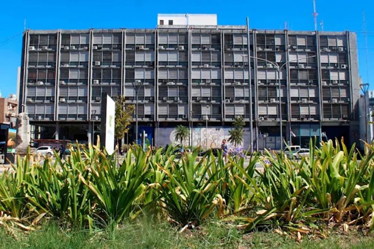 El Gobierno confirmó que descontará el día de paro a los docentes que no asistan a las aulas