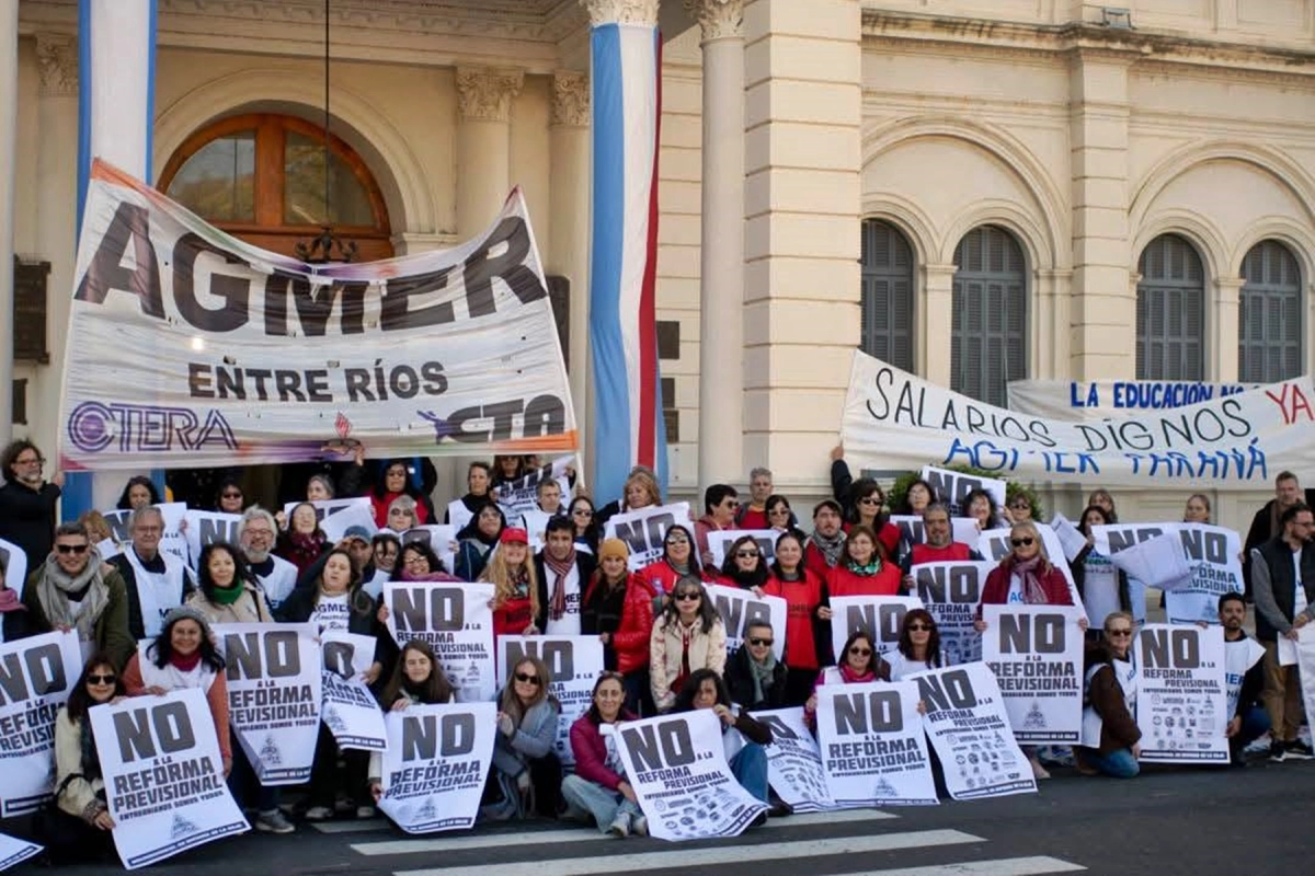 AGMER afirma que hubo un 80% de adhesión.