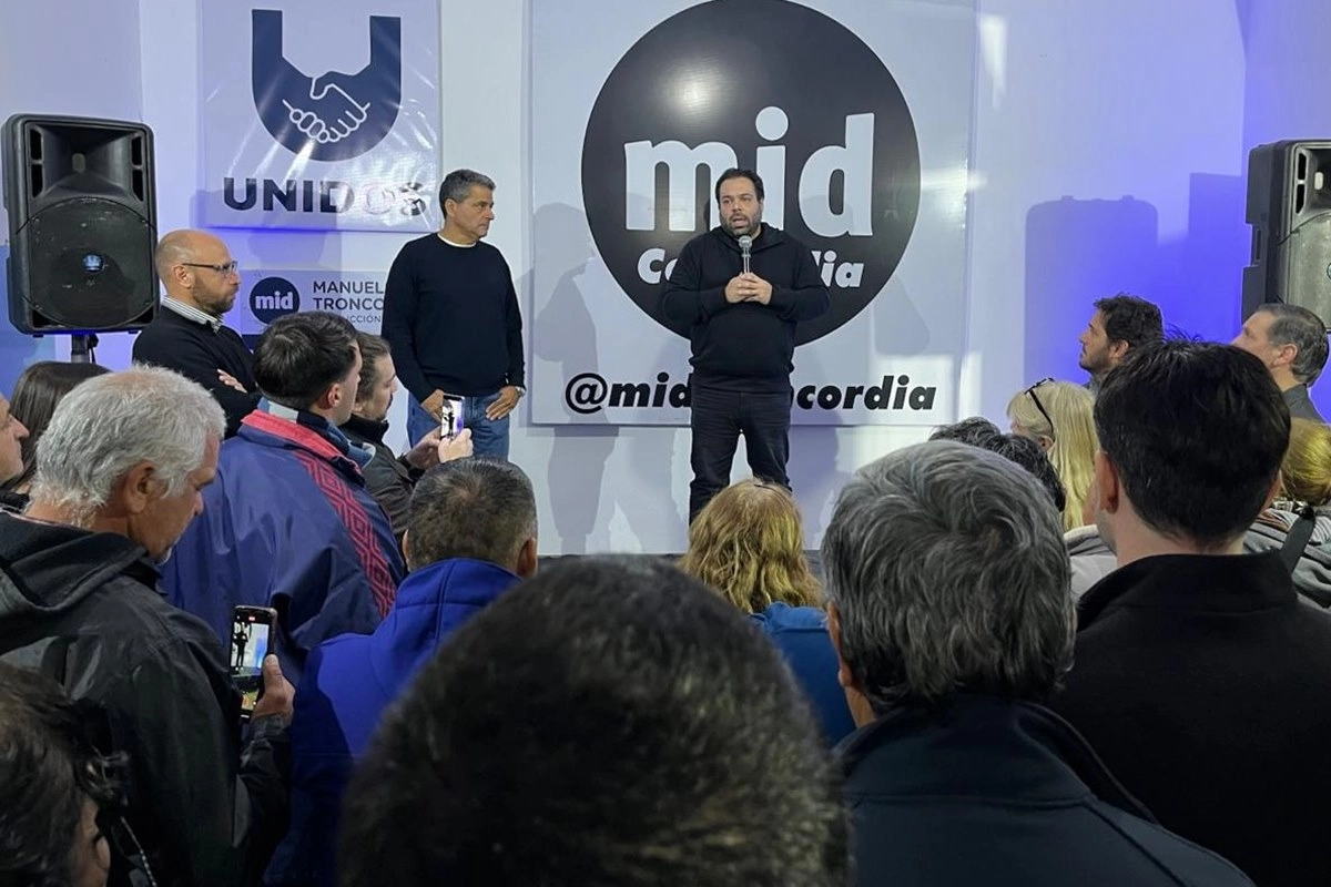 Marcone y Troncoso en el acto desarrollado en Concordia.