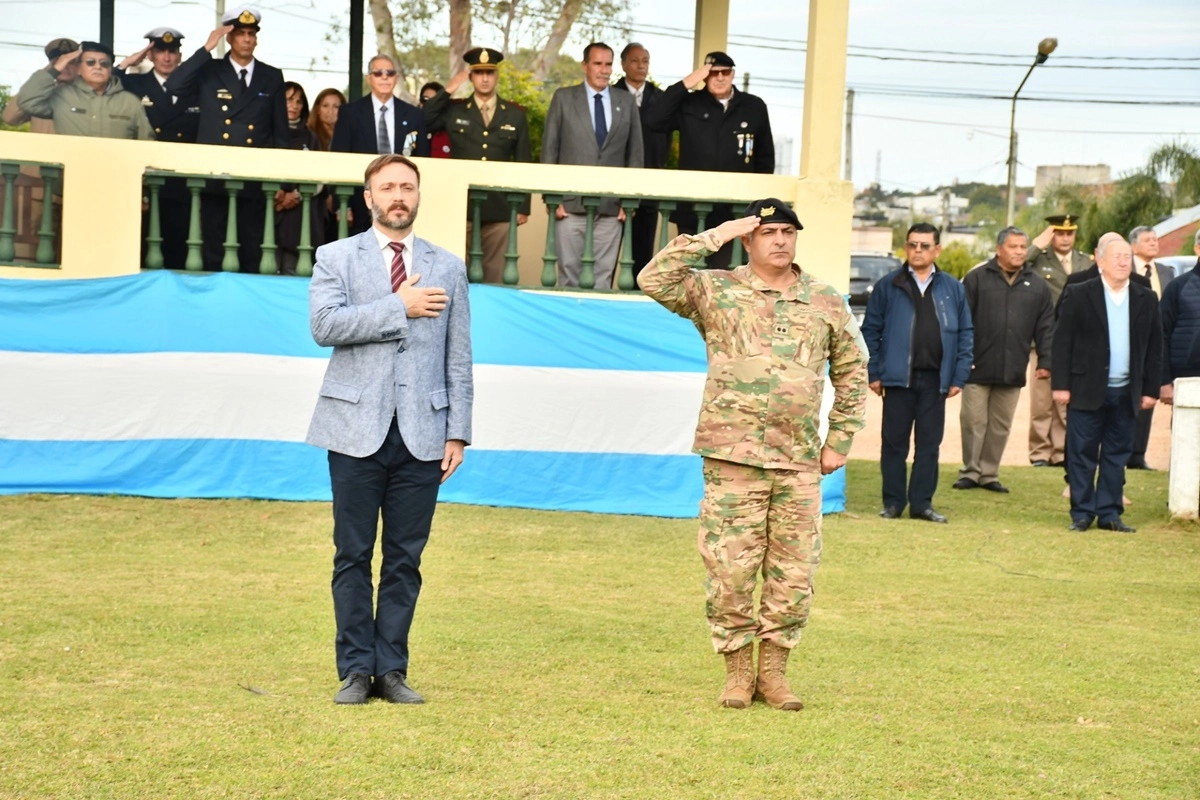 La ceremonia por los 216 años de la fuerza se desarrolló en el predio militar de Concordia.