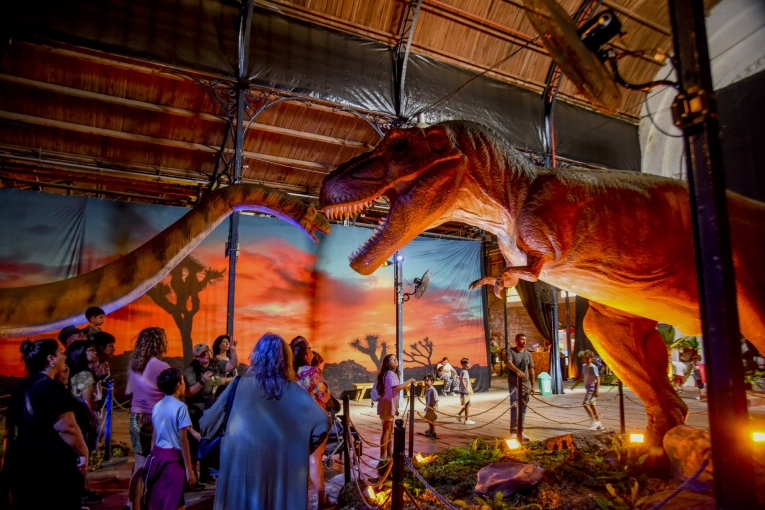 Gualeguaychú recibirá una muestra internacional de dinosaurios con réplicas a escala real