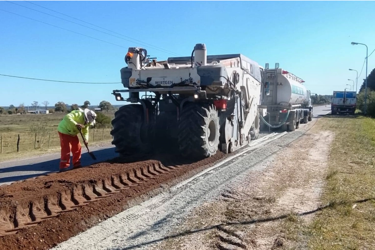 Comenzó la reparación integral de una de las rutas provinciales más deterioradas en la región