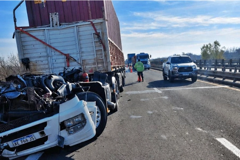 Choque en la Ruta 14: Corte de Tránsito y Recomendaciones para Conductores