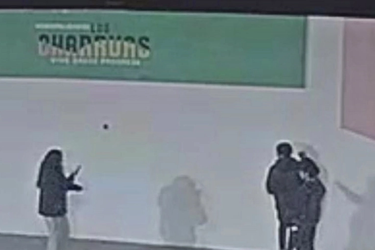 Vandalismo en Los Charrúas: Daños en Espacios Públicos Generan Alarma