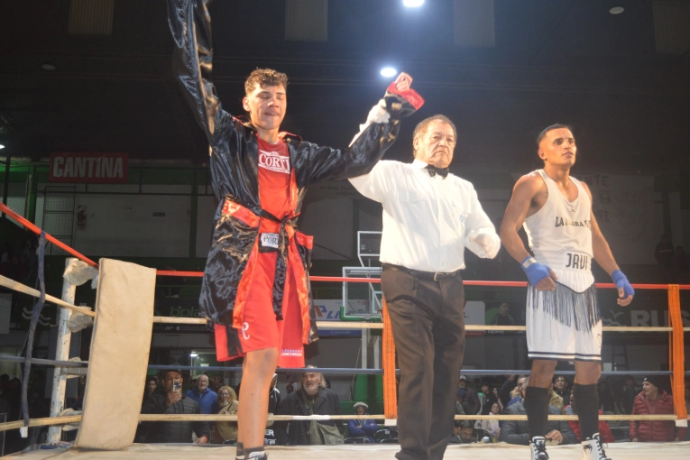Concordia brilla en un nuevo festival de boxeo amateur
