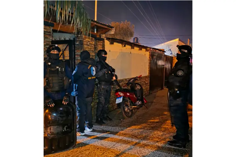 Operativos antidrogas en Concordia: cinco detenidos y gran cantidad de droga incautada