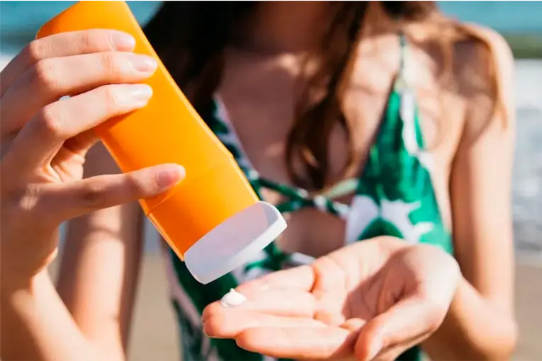 ANMAT Prohíbe Tres Protectores Solares por Falta de Registro Sanitario