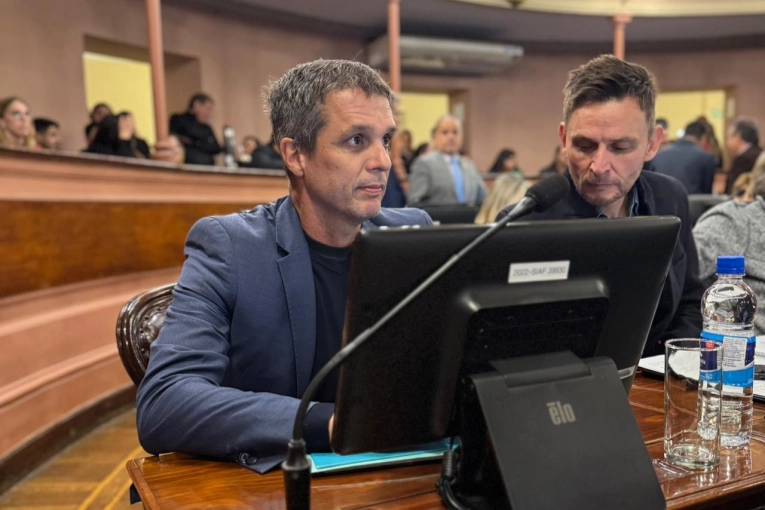 Cresto impulsa resolución para rechazar críticas de Milei a Lula y defiende relación con Brasil