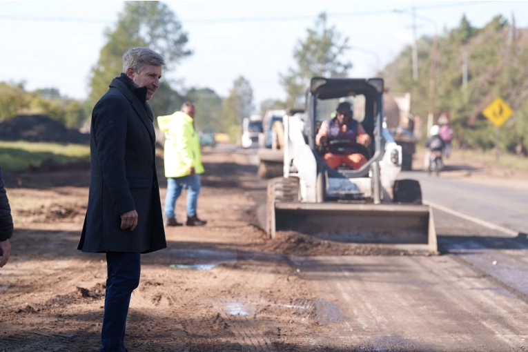 El Gobernador Frigerio Supervisa Avances en Obras Viales en Concordia