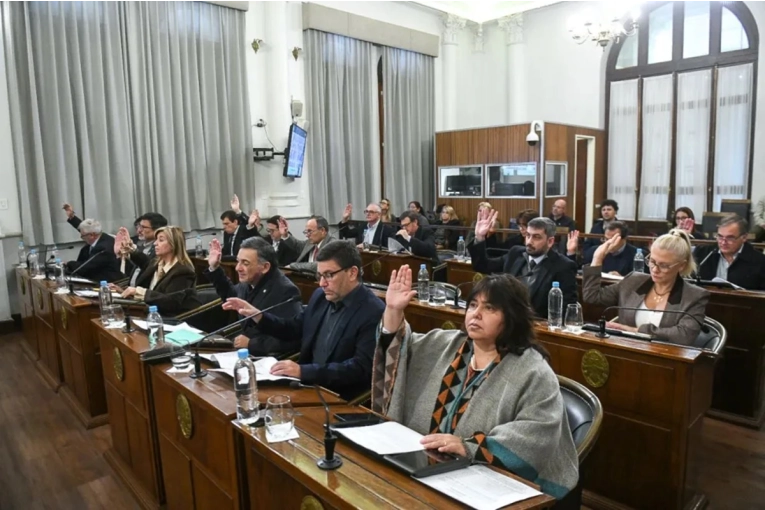 El Senado se prepara para debatir la reforma jubilatoria en medio de protestas