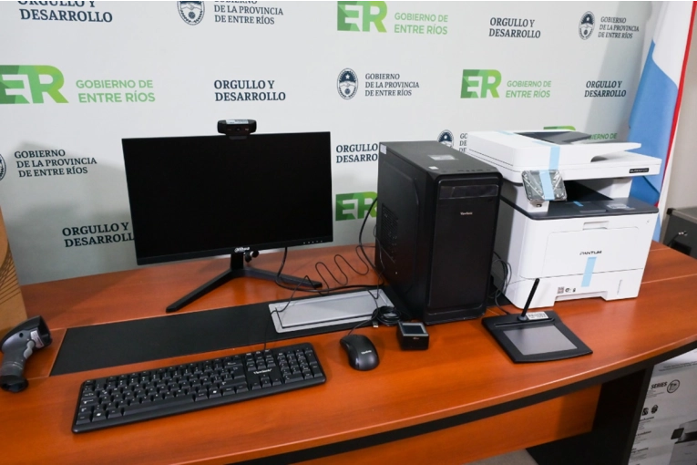 El Hospital de Concordia Moderniza su Sistema con Nuevos Equipos para Emitir el DNI