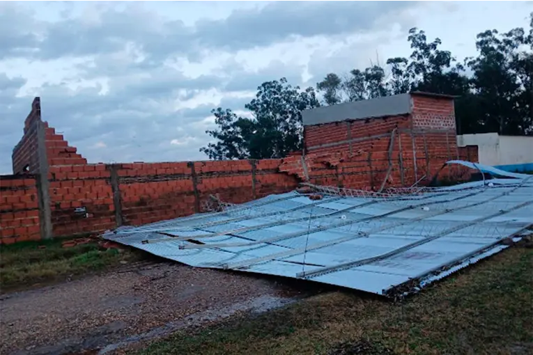 Devastador temporal arrasa con el Club Cancha Dieguito en Federal