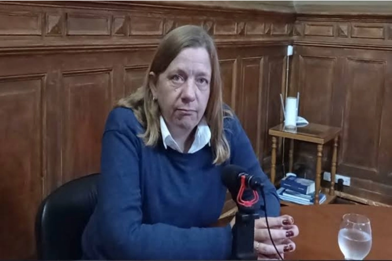 La Ministra Berisso Defiende Nuevo Sistema de Comedores Escolares para Combatir Irregularidades