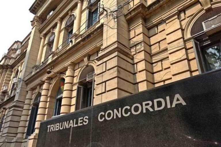Polémica en la Audiencia por Requisas a los Flores: Defensa y Fiscalía en Choque