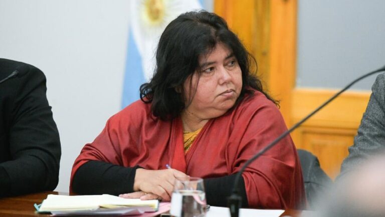 Senadora Nancy Miranda recibe amenazas tras apoyar reforma previsional