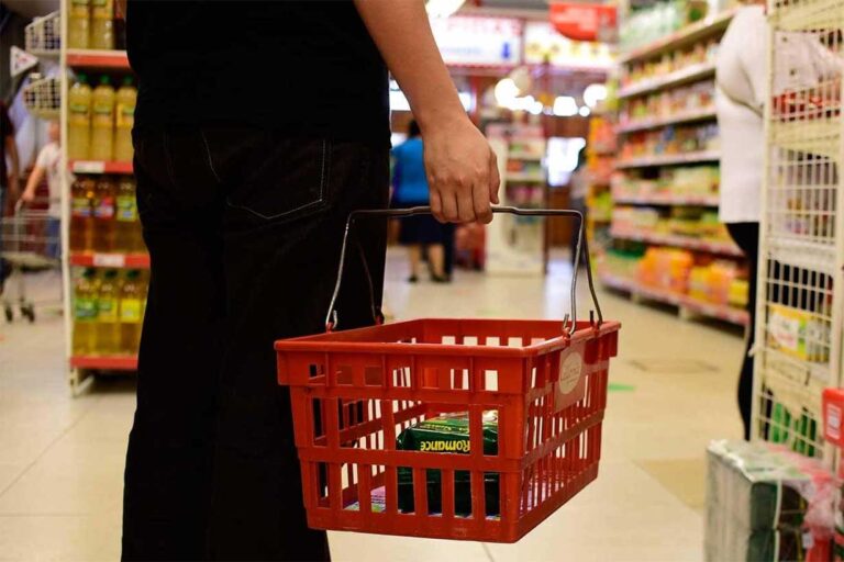 Las Ventas en Supermercados de Entre Ríos Sufren una Caída del 6,2% en Cinco Meses