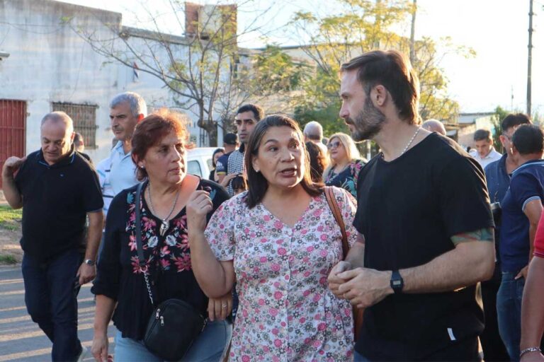 Azcué defiende su gestión en carta pública: “El Municipio debe servir a la gente, no a la política”