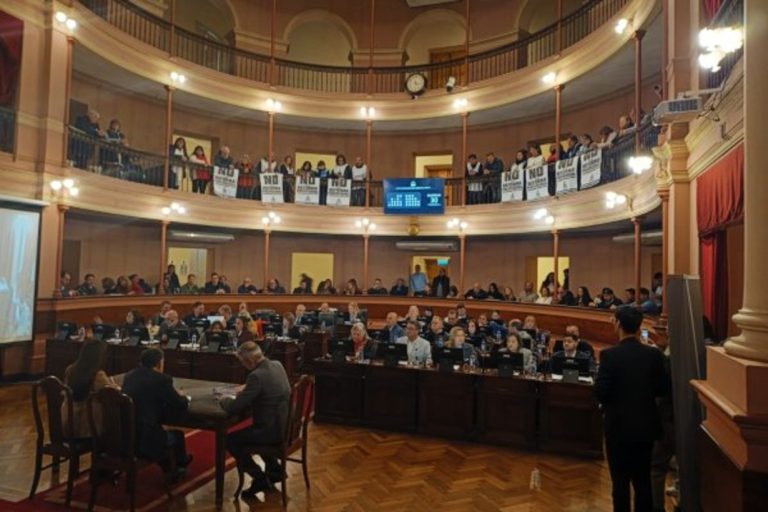 Conflicto en Diputados: La Reforma Previsional Genera Divisiones entre Oficialismo y Oposición