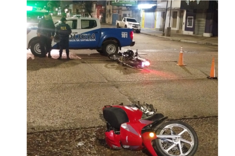 Accidente de Motocicletas Deja Dos Heridos en la Ciudad