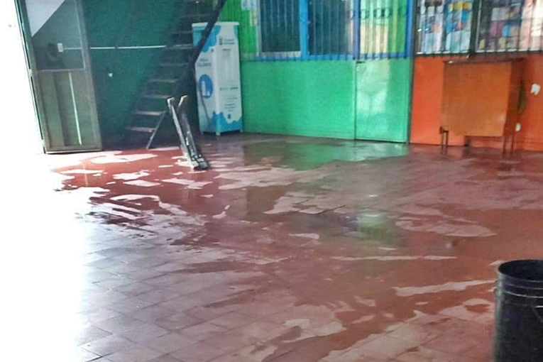 AGMER Solicita Suspensión de Clases en Días de Lluvia por Problemas Estructurales