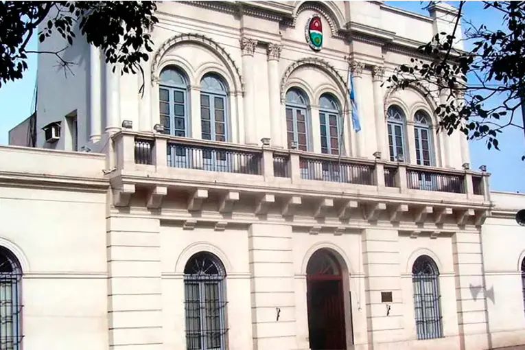 Exjefe policial sancionado con 55 días de arresto por irregularidades millonarias
