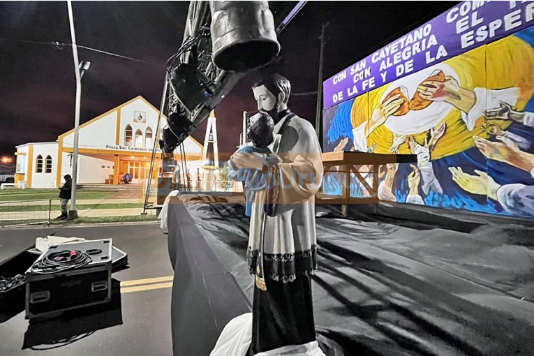 La Tradicional Procesión de San Cayetano Se Realiza Esta Noche