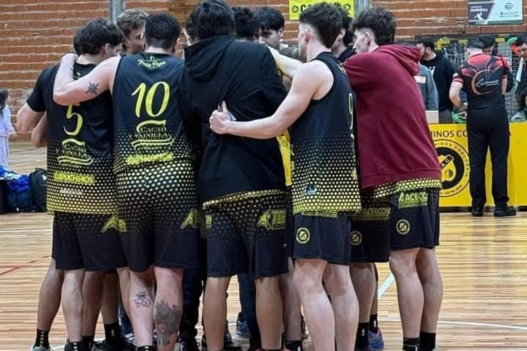 Capuchinos Brilló en el Debut del Torneo Entrerriano, Estudiantes se Despide en Suplementario