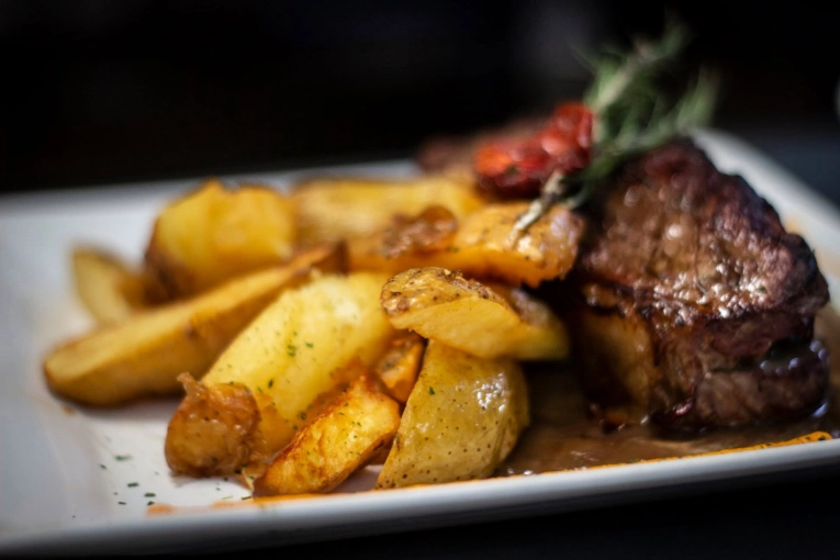 ¡Celebra el Día de la Papa Frita con estos secretos para prepararlas perfectas!