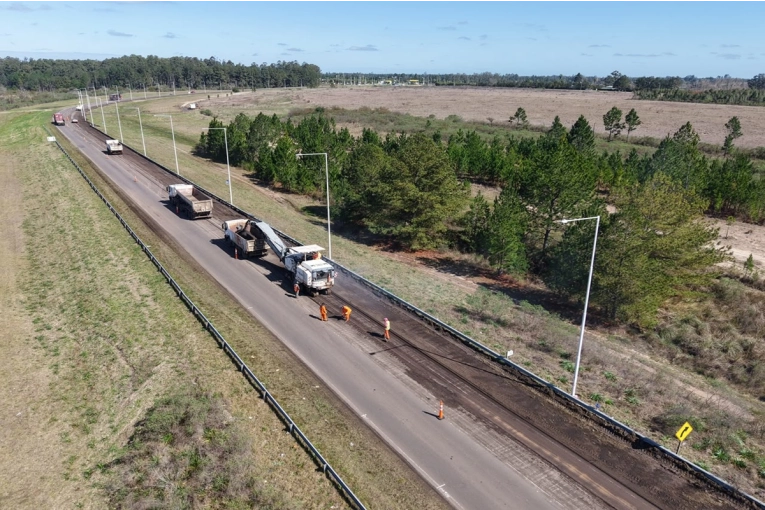 Avanza la Recuperación de la Ruta 015 en Concordia: Obras de Reasfaltado en Marcha