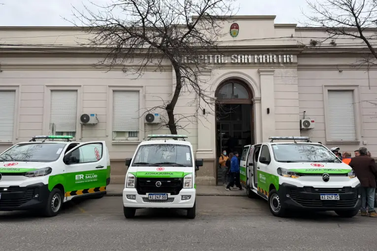 El Gobierno Provincial Renueva Ambulancias y Fortalece el Servicio de Emergencias