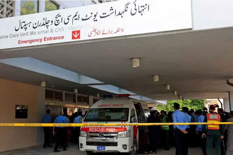 Tragedia en un hospital: explosion de aire acondicionado causa la muerte de 14 recién nacidos