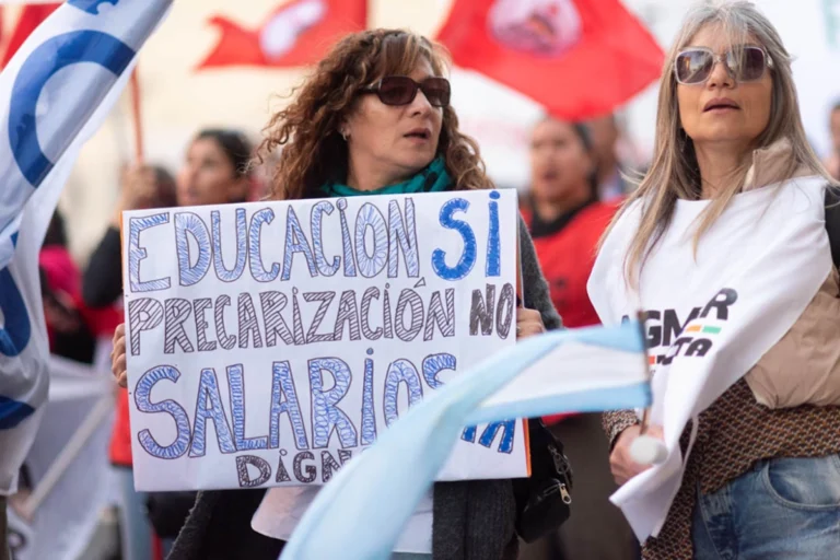 Docentes de AGMER organizan nuevas huelgas ante el rechazo salarial