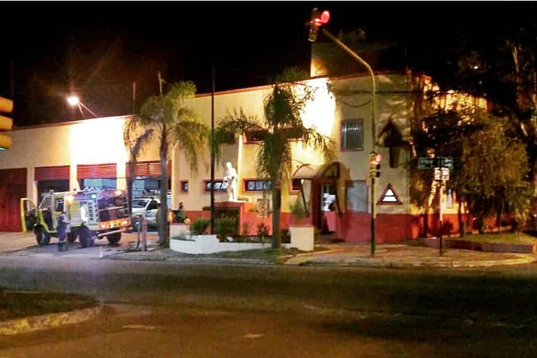 Bomberos Voluntarios de Concordia se suman a la protesta nacional con un sirenazo