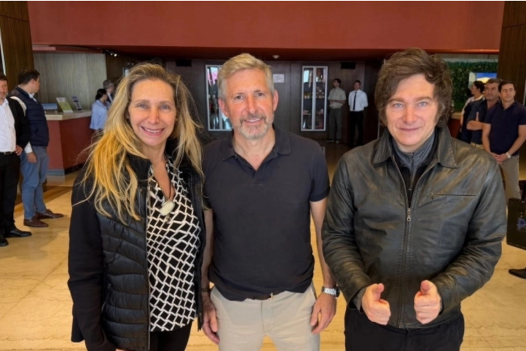 Frigerio y Milei en París: Buscando Inversiones para el Futuro de Entre Ríos