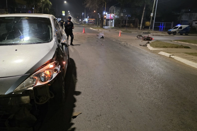 Accidente de Tránsito en Concordia Deja a Dos Jóvenes Lesionadas