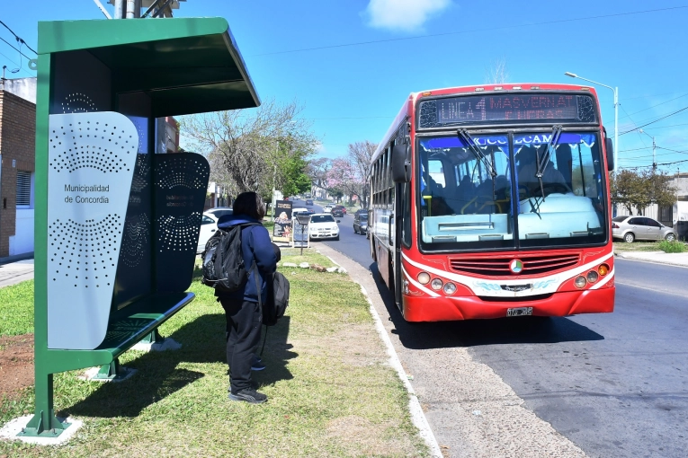 Concordia se moderniza: Nuevas garitas de transporte público en camino