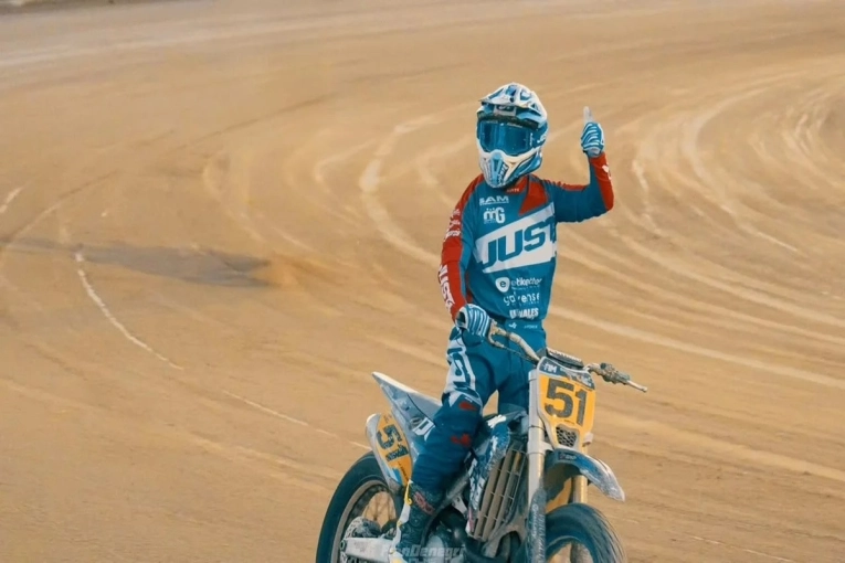 Éxito internacional para piloto entrerriano en campeonato de Flat Track Éxito internacional para piloto entrerriano en campeonato de Flat Track