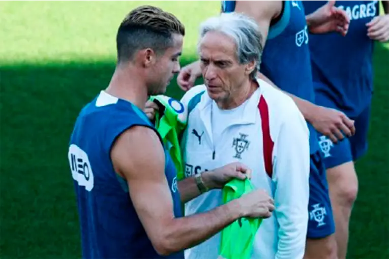 Cristiano Ronaldo se retira de la concentración de Portugal tras tensiones con Jorge Jesus Cristiano Ronaldo se retira de la concentración de Portugal tras tensiones con Jorge Jesus