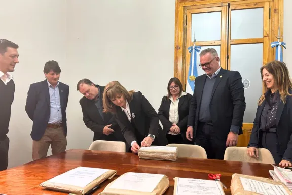 Se Abren Ofertas para la Restauración de la Escuela Álvarez Condarco Se Abren Ofertas para la Restauración de la Escuela Álvarez Condarco