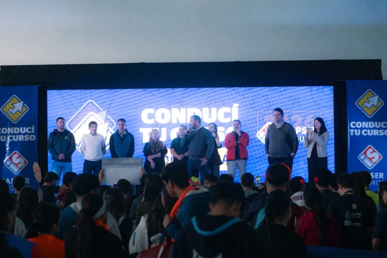 El programa ‘Conducí tu Curso’ se expande a Paraná: una oportunidad única para estudiantes El programa ‘Conducí tu Curso’ se expande a Paraná: una oportunidad única para estudiantes