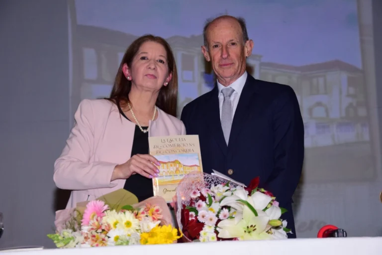 Un Viaje a la Historia: Graciela Guerrero Lanza Su Libro sobre la Escuela de Comercio N°1