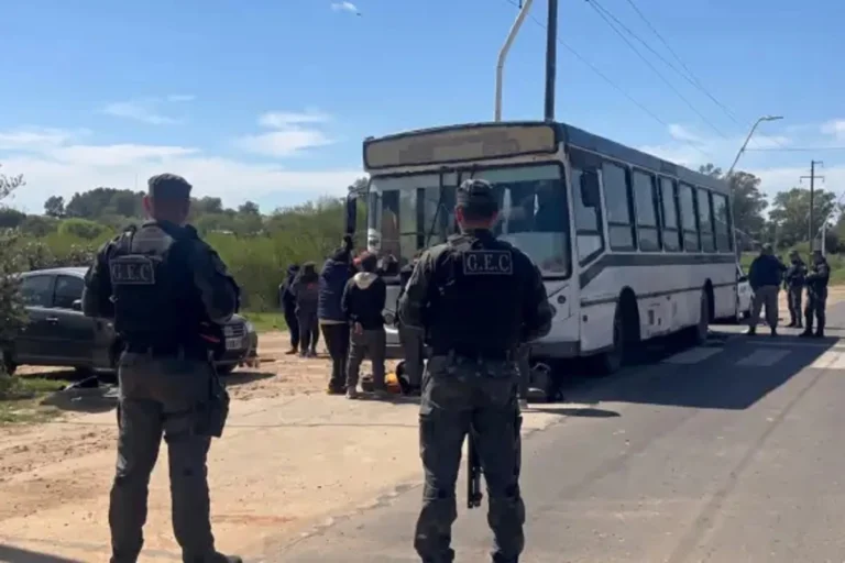 El Narcotráfico se Instala en la Cosecha de Entre Ríos: Trabajadores Aceptan Drogas como Salario El Narcotráfico se Instala en la Cosecha de Entre Ríos: Trabajadores Aceptan Drogas como Salario