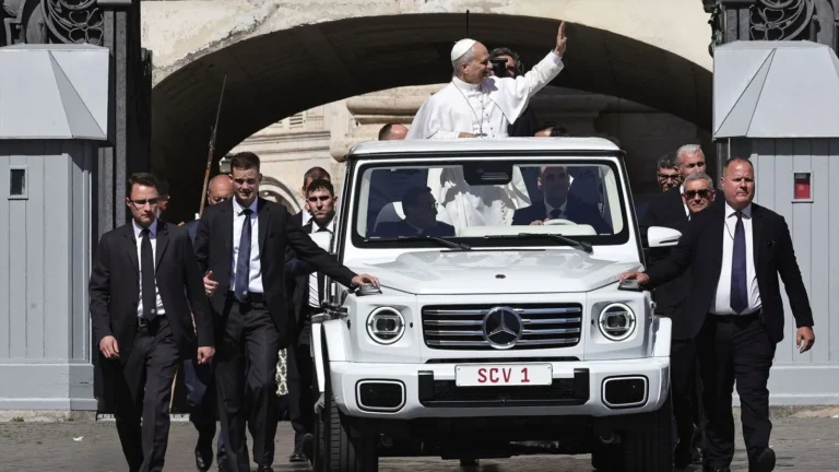 El Papa León XIV reafirma su visita a Argentina a pesar de su operación