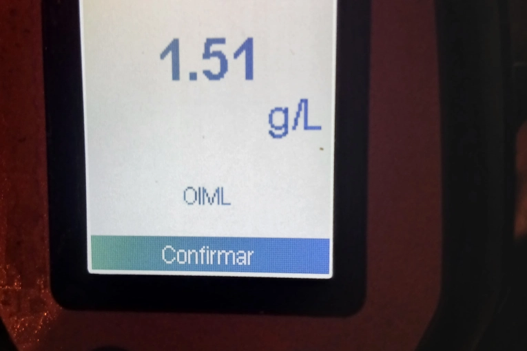 Mujer pierde el control de su moto y es sancionada por alcoholemia positiva Mujer pierde el control de su moto y es sancionada por alcoholemia positiva