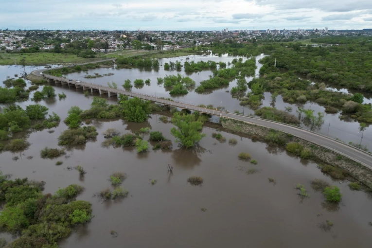 El río Uruguay: Niveles Altos y Proyecciones de Salto Grande El río Uruguay: Niveles Altos y Proyecciones de Salto Grande
